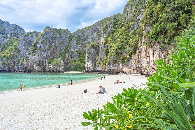 Phi Phi Islands and Khai Islands Snorkeling Tour By Speedboat From Phuket - Ton Sai Beach Lunch and the Food That Keeps the Day Fun